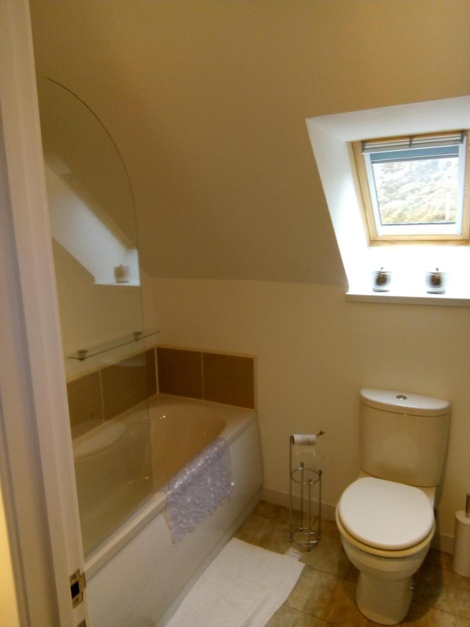 Garroch House Bed & Breakfast คาร์บอสท์ ภายนอก รูปภาพ